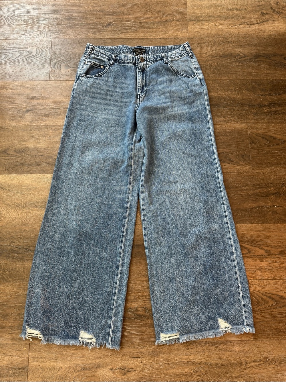 Sincerely Jules Light Blue Wide Leg Distressed Jeans Women’s Size 9/29